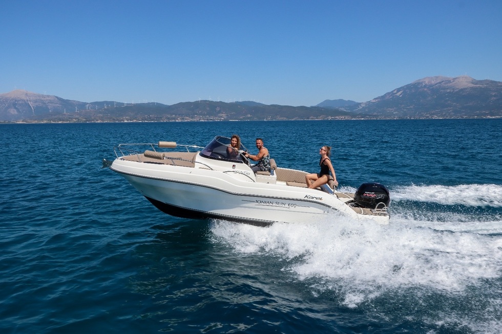 KAREL  600 IONIAN SUN  (SUNDECK STYLE)